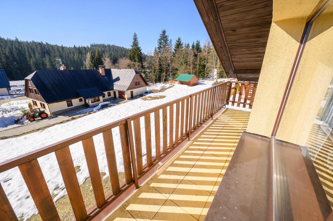 Penzion Petra, Harrachov Aparthotel Exteriör bild